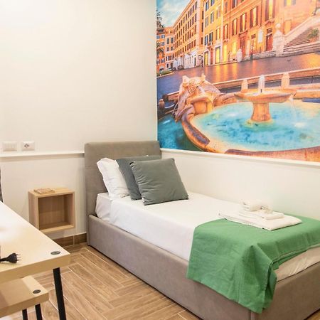 Susy'S Guest House - Room Spagna โรม ภายนอก รูปภาพ