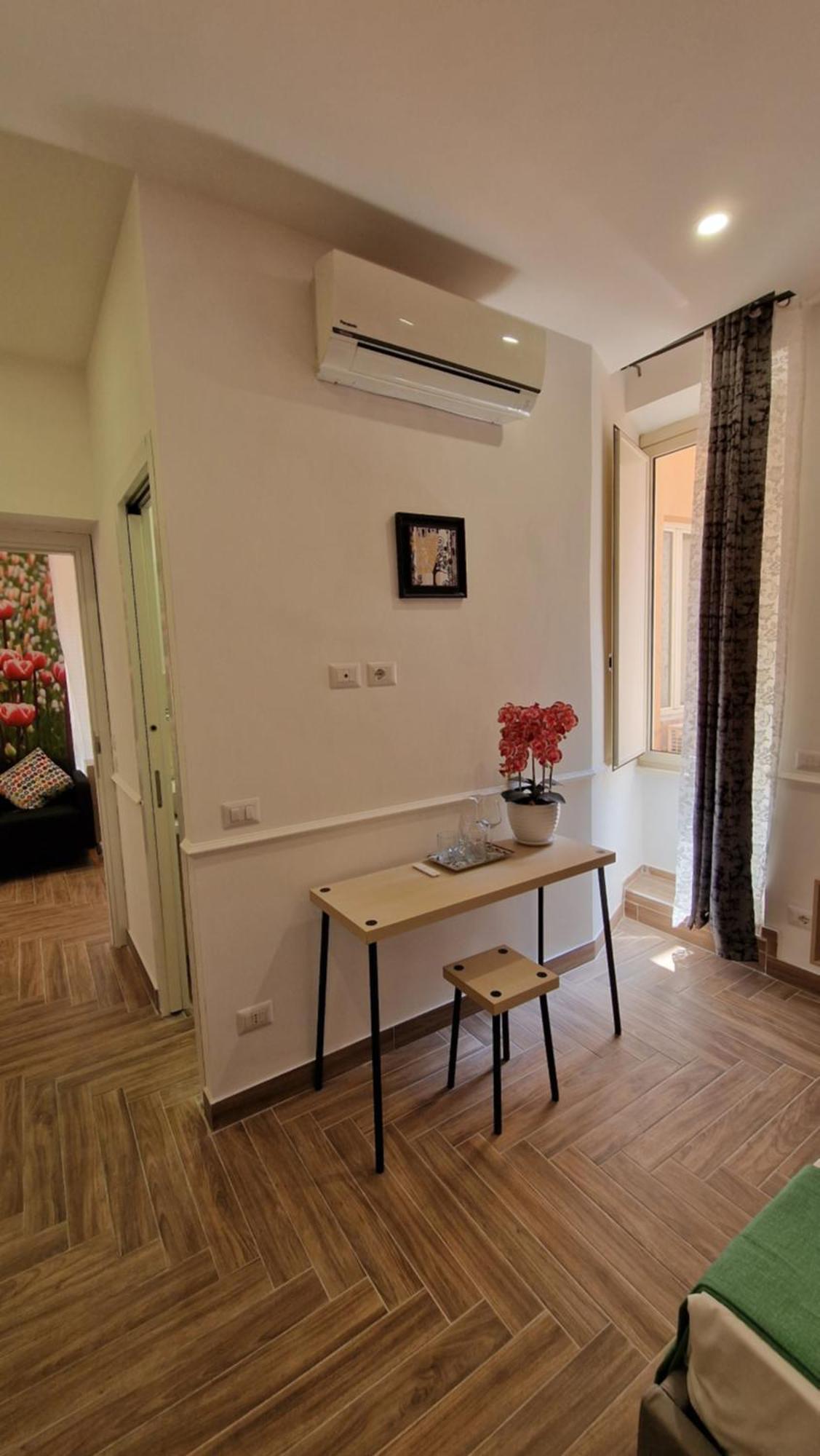 Susy'S Guest House - Room Spagna โรม ภายนอก รูปภาพ